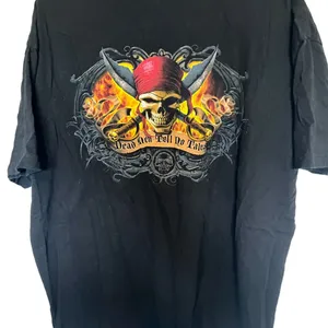 Vintage DISNEY WORLD Pirates Of Caribbean Dead Men Tell No Tales Shirt 2xl thumbnail 2