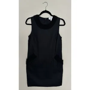Ann Taylor Loft Size 4 Black Shift Dress Pocket Ruffle Trim Career Cocktail EUC thumbnail 4