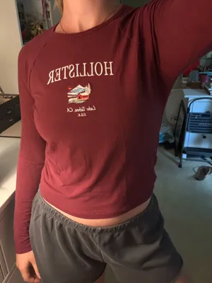 Hollister Burgundy Long Sleeve thumbnail 2