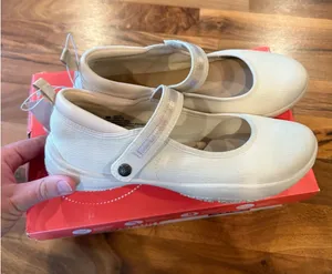 JSPORT Melody Cream Mary‎ Jane Shoes Women's Size 8 Lightweight Cushioned NEW thumbnail 1