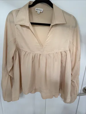 &merci Cream V-Neck Gathered Peasant Blouse NWOT thumbnail 1