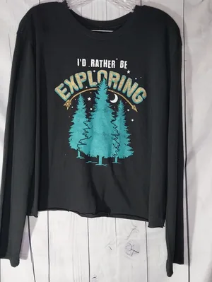 Pretty Rebel Cropped Long Sleeve 'I'd Rather Be Exploring' Graphic Tee NWT Black Size L thumbnail 1