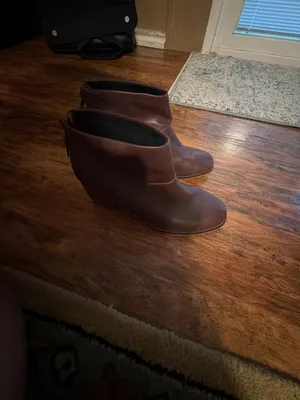 TOMS Carpe Diem Brown Leather Ankle Booties with Tassel Back Zipper thumbnail 5