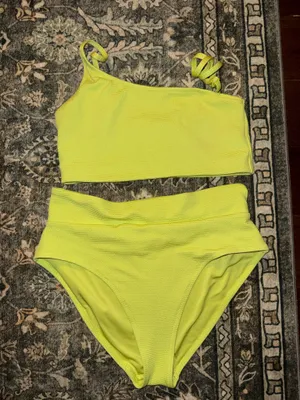 Old Navy Swimsuit thumbnail 1