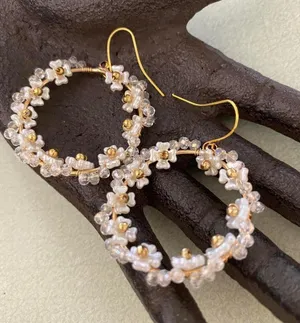 Handmade Kawaii flower beads hoop earrings✨ thumbnail 1