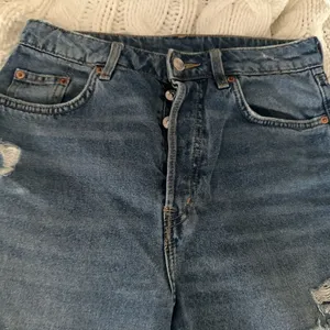 H&M Blue Distressed Boyfriend Jeans thumbnail 3