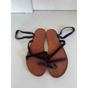 Free People Isle of Capri velvet sandals size 38 (7.5) thumbnail 3