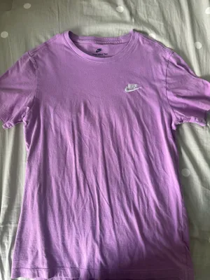 Purple Nike tee thumbnail 1