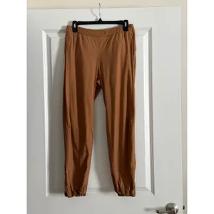 Lululemon Essential Affinity Mid Rise Jogger Pants Saddle Brown Size 6 thumbnail 5