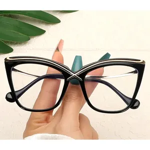 Chic Elegant Gold Detailed Clear Lens Black Frame Glasses thumbnail 2