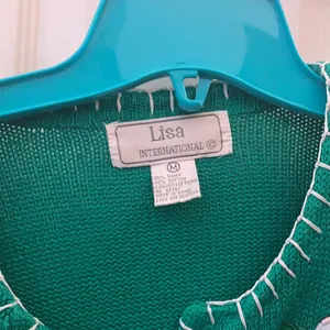 FINAL MARKDOWN Lisa international holiday sweater medium thumbnail 3