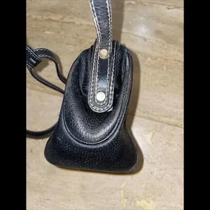 Vtg ‎ Guy Laroche Paris shoulder Crossbody Leather Purse Black 9”x6”x4” thumbnail 5