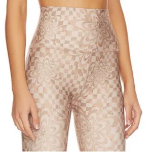 Beyond Yoga Check Flower Endurance High Waisted Leggings Size‎ Medium Tan Brown thumbnail 2
