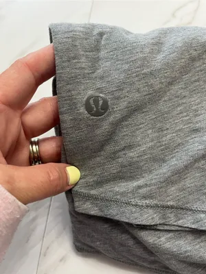 Lululemon Gray Heathered Fitted seam sleeve relaxed body fit tshirt thumbnail 3