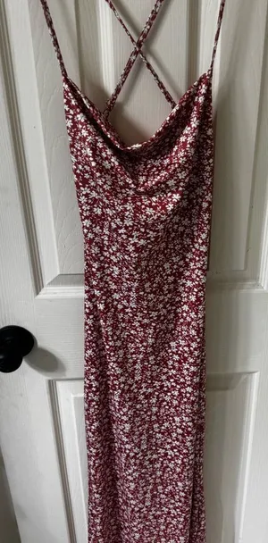 SHEIN Dark pink and White Floral Backless Dress thumbnail 1
