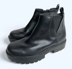 Zodiac‎ Ankle Booties Size 5 Black Chunky Sole Block Heel Faux Leather Boots thumbnail 1
