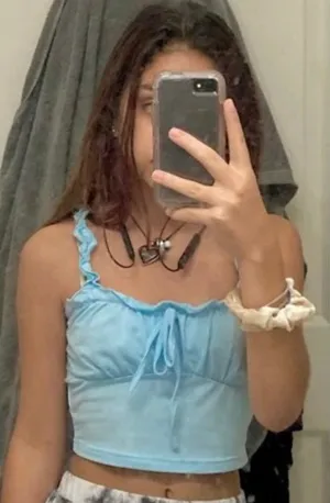 Tank Top Crop Top Size XS thumbnail 1