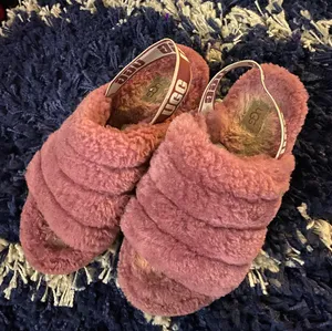 UGG Fluff Yeah Slides thumbnail 1