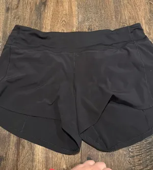 lululemon sped up shorts 2.5 thumbnail 1