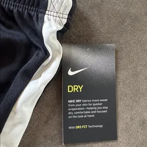 Women’s Nike Dri-Fit Sport Shorts Black Drawstring Waist 725956-010 Size L NWT thumbnail 4