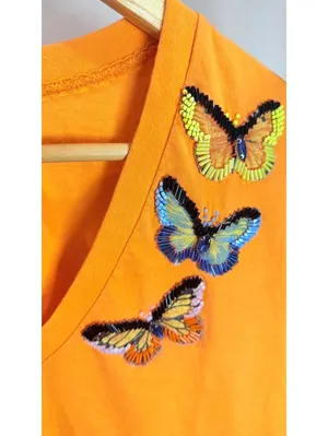 Size M Vintage Brazilian Orange Butterfly Embroidered tee thumbnail 2