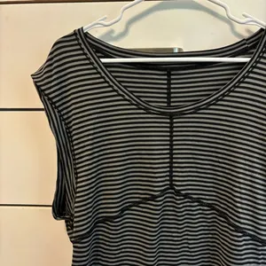 Lululemon Get Sweat Tee Silver Stripe Black Slate / Black thumbnail 4