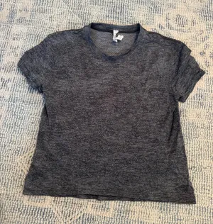 Lululemon Top thumbnail 1