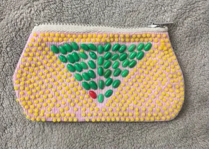 Vintage unbranded plastic-beaded coin purse thumbnail 1