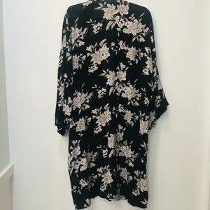 Spiritual Gangster Maya Kimono Floral FabFitFun One Size Black. thumbnail 4