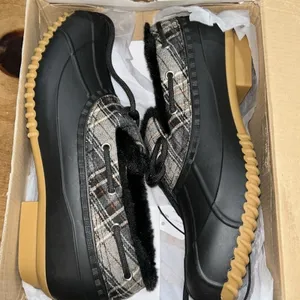 NWT St. John’s Bay Rockwell Black Rain Duck Boots Women’s Size 10 Memory Foam thumbnail 5