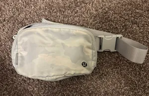 Lululemon Belt Bag thumbnail 1