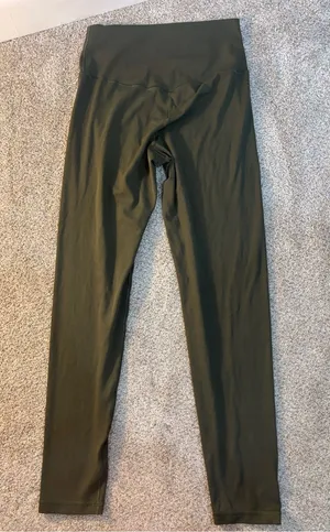 Aerie Offline Real Me 7/8 Legging Hi Rise Stretchy Soft Comfy Size Medium Olive thumbnail 1