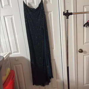 Sherri Hill‎ Black and Gold Prom Dress thumbnail 2