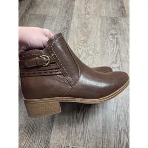 BARETRAPS Medley Ankle Booties 8.5W Brown Leather Block Heel Zip Closure thumbnail 4