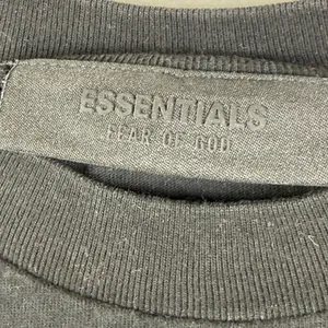 Fear of God Essentials University Crest Black Cotton T-Shirt Size 10 thumbnail 2