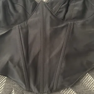 EUC Urban Outfitters cropped corset Top thumbnail 3