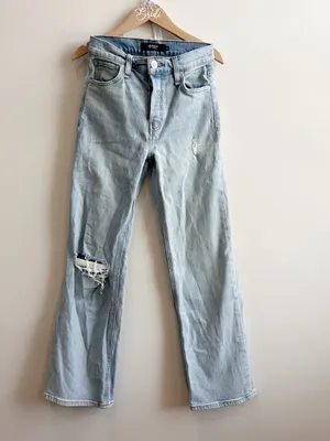 Hudson Jeans Thalia Loose Fit/Straight Distressed Jeans 24 thumbnail 3