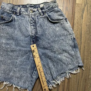 Vintage 70s Levi's Shorts Womens 8 545 Loose Fit Brown Tab Cut Off Denim thumbnail 15