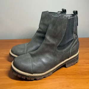 Time and Tru Chunky Black Chelsea Boots Lug Sole Grey Slip On Bootie W10‎ thumbnail 1