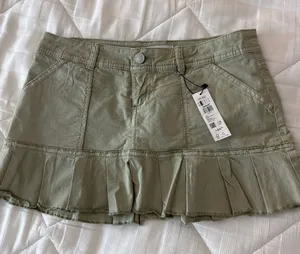 Garage Olive Green Ruffle Hem Mini Skirt thumbnail 1