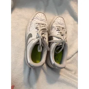 Nike Court Vision‎ Low Sneaker Basketball White Metallic Silver Women's Size 8 thumbnail 14