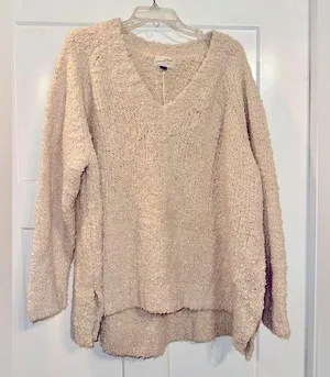 Universal Threads Goods Co. v-neck cream sweater 3X thumbnail 1