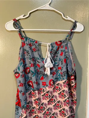 Womens Sz Medium Tank Top Keyhole Tassel Tie Blue Gray Red Pink Floral Geometric thumbnail 3
