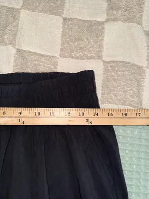 Vuori Women's Villa Cargo Jogger size Small thumbnail 3