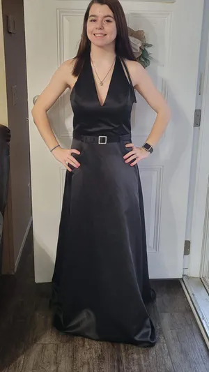Elegant Black Formal Dress thumbnail 1