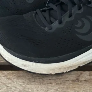 Topo Athletic Ultrafly 5 Size 8.5‎ WIDE Shoes Black White Running 5mm Drop A31 thumbnail 3