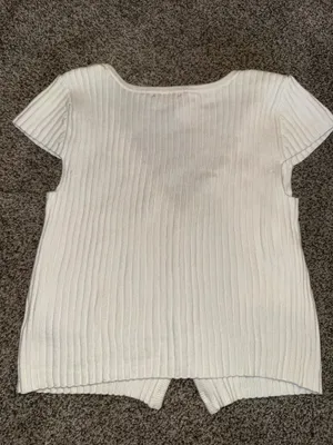 GAP Ribbed Short-Sleeve V-Neck Button-Front Cardigan Top thumbnail 3