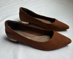 Rockport Total Motion Kaiya Pumps Brown Suede Size 6M thumbnail 1