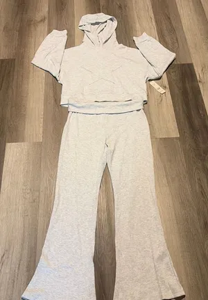 No Boundaries New! Women’s Light Gray Waffle-Knit Hoodie & pants Set size L thumbnail 1