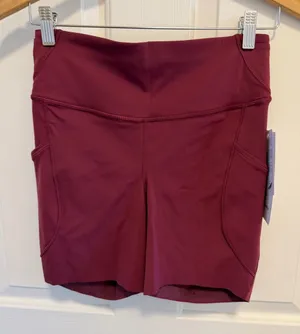 Lululemon Fast and Free High-Rise Short 6" *Pockets Burgundy bay Size 8 thumbnail 1